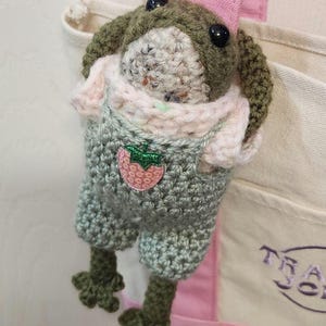 Crochet Frog Bag Charm - Frog Bag Buddy Accessory