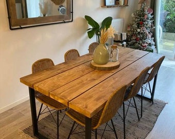 Superbe table à manger en bois massif, pieds acier en U
