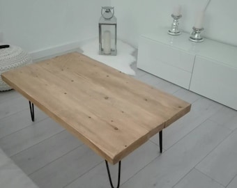 Table basse tendance, bois massif, ton clair, design moderne et cosy