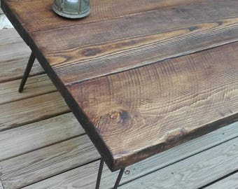 Table basse en bois foncé (Marine)