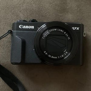 Canon G7X Mark II – Neuwertig mit Zubehör, 128-GB-SD-Karte und Stativ