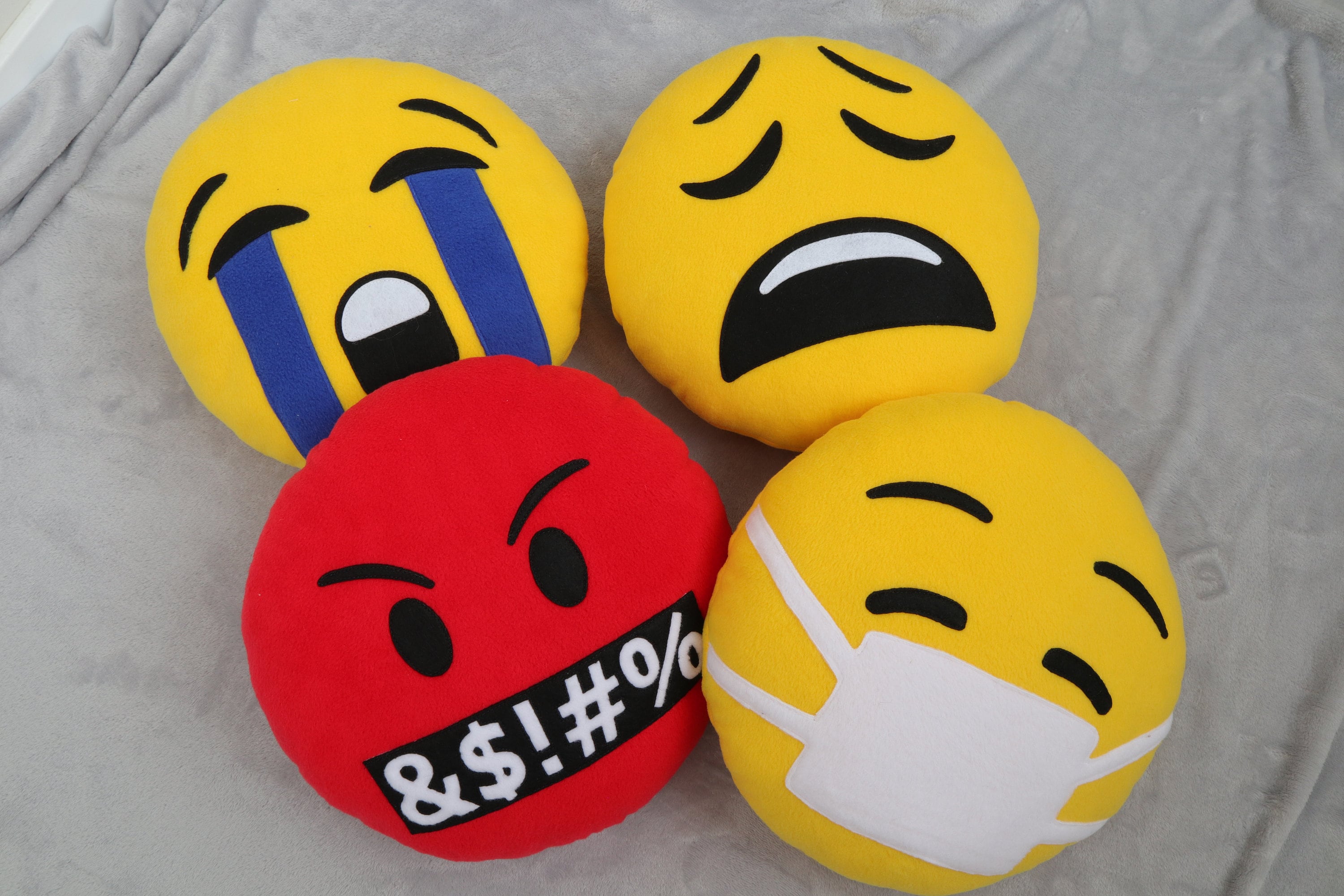 Emoji hotsell pillows cna