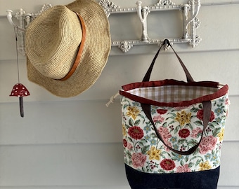 Jane Austen House Emma  Floral On-the-Go project bag / Highbury / Riley Blake