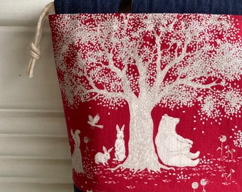 Tilda Woodland Red Carmine On-the-go bag / Project Bag / Sotakhandmade patterns