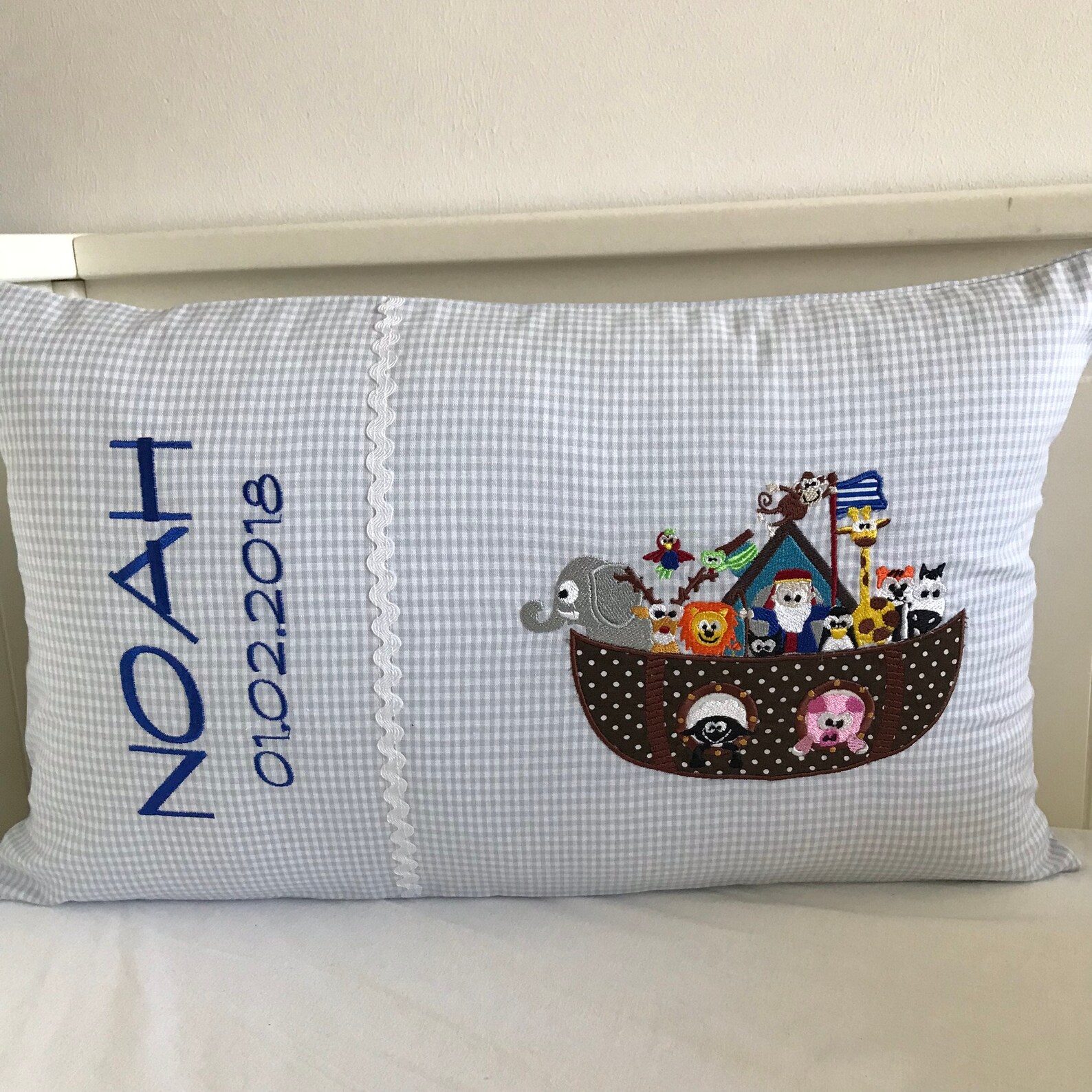 Namenskissen zur Taufe mit Arche Noah - Etsy.de