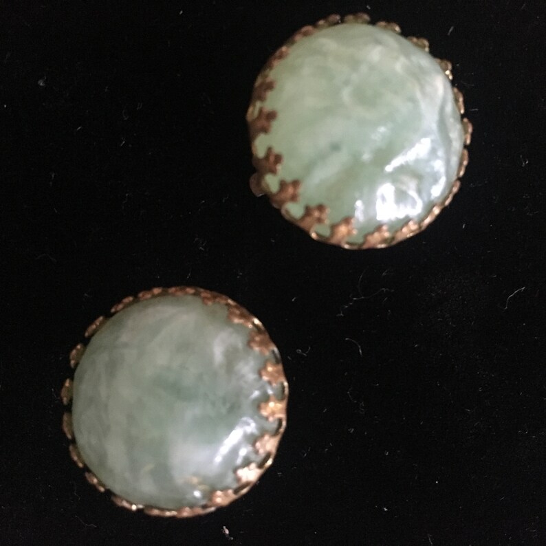 jasper and emerald cabochon bracelet /& earrings set pearl Austrian mid century simulated jade