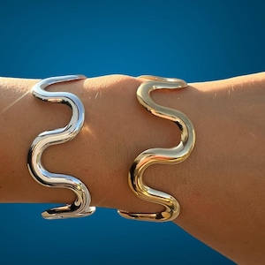 wavy gold cuff bracelet, gold wave bracelet, liquid bracelet, 18k gold plated cuff bracelet, adjustable bracelet, stacking bracelet