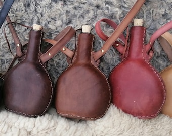 500 ml (1 pint) glass leather bottle, Medieval flask, water bottle, costrel, LARP canteen