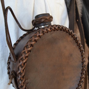1,25l (2.6 pint) stainless steel leather canteen, Medieval leather flask, Medieval leather water bottle / Leather costrel