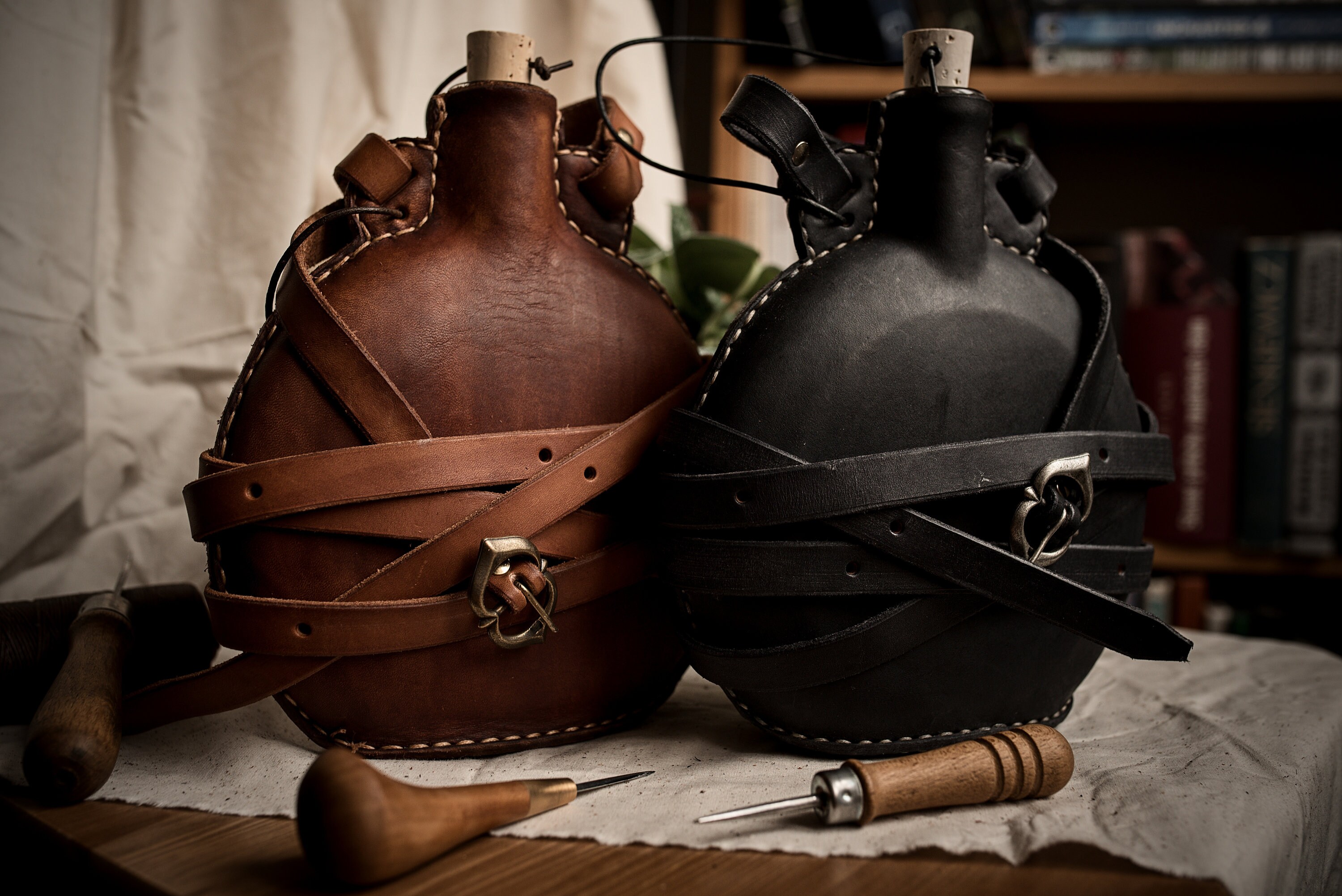 500 Ml 1 Pint Glass Leather Bottle Medieval Leather Flask Etsy