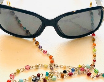 eyeglass necklace holders