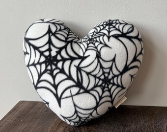 Printed Spider Web Fleece Heart-shaped Pillow Cushion