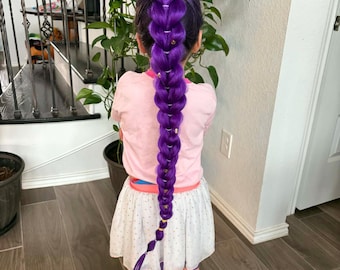 Kit de trenzas Rumi moradas: extensiones de cabello para cosplay, detalles dorados.