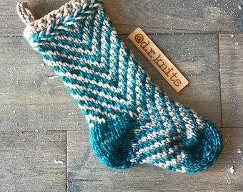 Benchwarmer Stocking Knitting Pattern | super bulky knitting pattern | Christmas Stocking