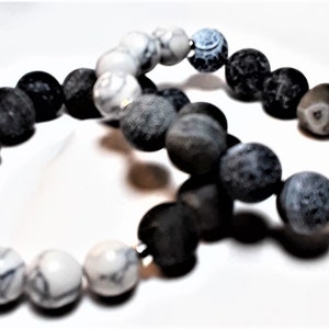 Men's Agate & Howlite Stretch Wrist Mala image 4