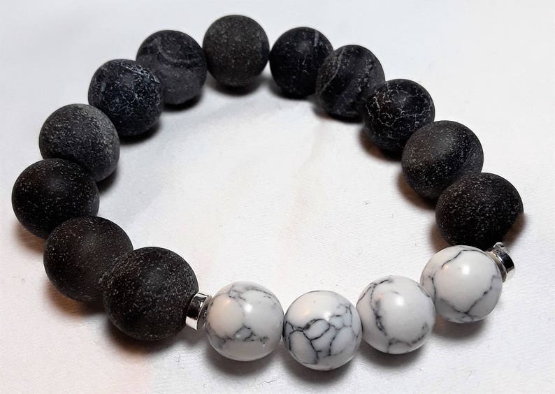 Men's Agate & Howlite Stretch Wrist Mala image 2