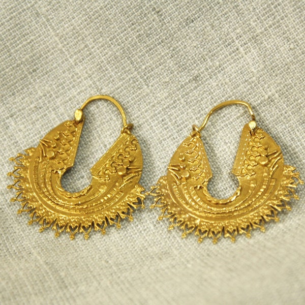 18K yellow gold earrings, gold hoop earrings, ethnic gold earrings, earrings gold, gold filigree earrings, unique gold earrings, tribal hoop