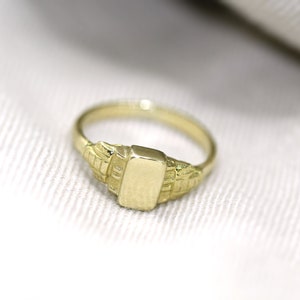 14K Solid Gold Signet Ring, Small Gold Signet Ring, Art Deco Gold Ring ...