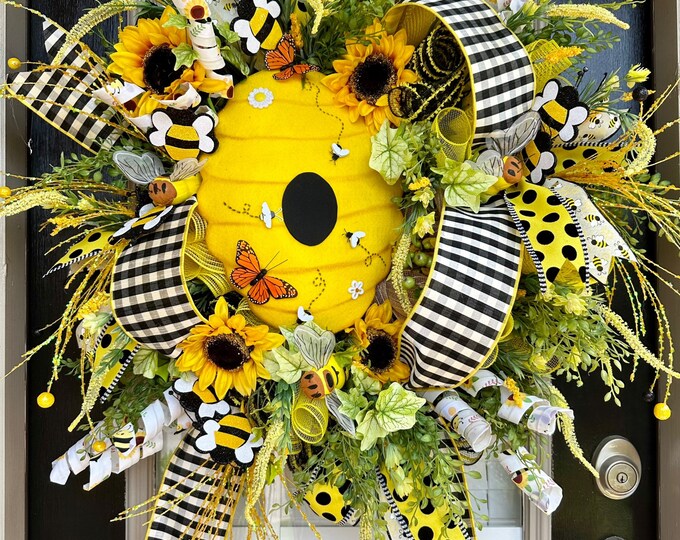 Bee Wreath, Bee Decor, Bee Home Decor, Summer Wreath, Summer Decor