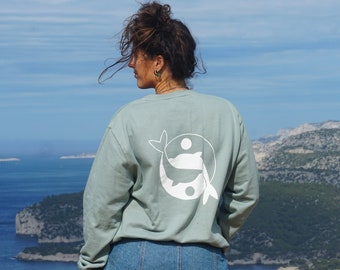 Delfin Sweatshirt Unisex // Dolphin Sweater yin yang HANDPRINTED