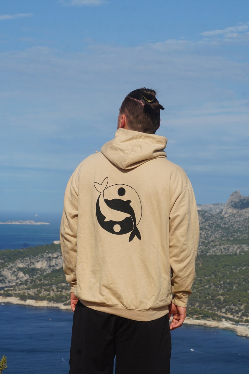 Delfin Sweatshirt Unisex // Dolphin Sweater yin yang HANDPRINTED image 3