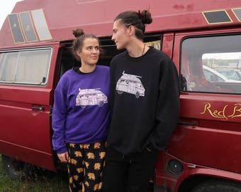 Bulli Camper Van with dog Sweatshirt / Bus Camping Oldtimer Hund Pullover - Surfbrett Surfboard Surfen - Vanlife - HANDPRINTED -UNISEX