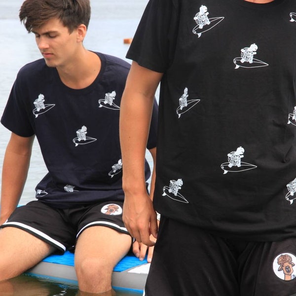 FAIRTRADE Happy Surfing Turtles pattern Shirt / glückliche Schildkröten surfen T-Shirt allover print UNISEX - HANDBEDRUCKT