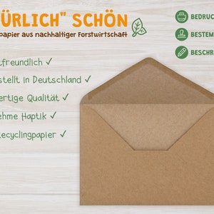 May include: A brown paper envelope with the text "NAT&Uuml;RLICH" SCH&Ouml;N Recyclingpapier aus nachhaltiger Forstwirtschaft" and a green leaf icon. The envelope is on a light wood background. The text "BEDRUCKBAR", "BESTEMPELBAR", and "BESCHREIBBAR" are written in black with checkmarks next to each.