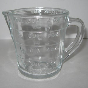 Embossed Glass Measuring Cup