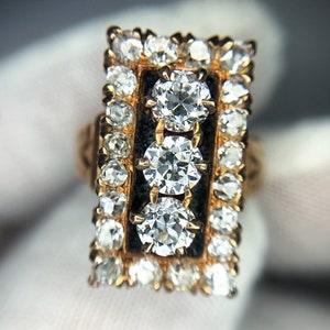 Antique 2 Carat TW Diamond 18k Ring