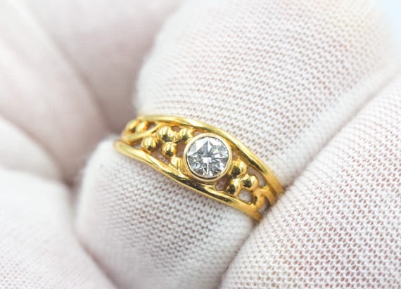 18k Diamond Solitaire Bezel Set Ring - image 1