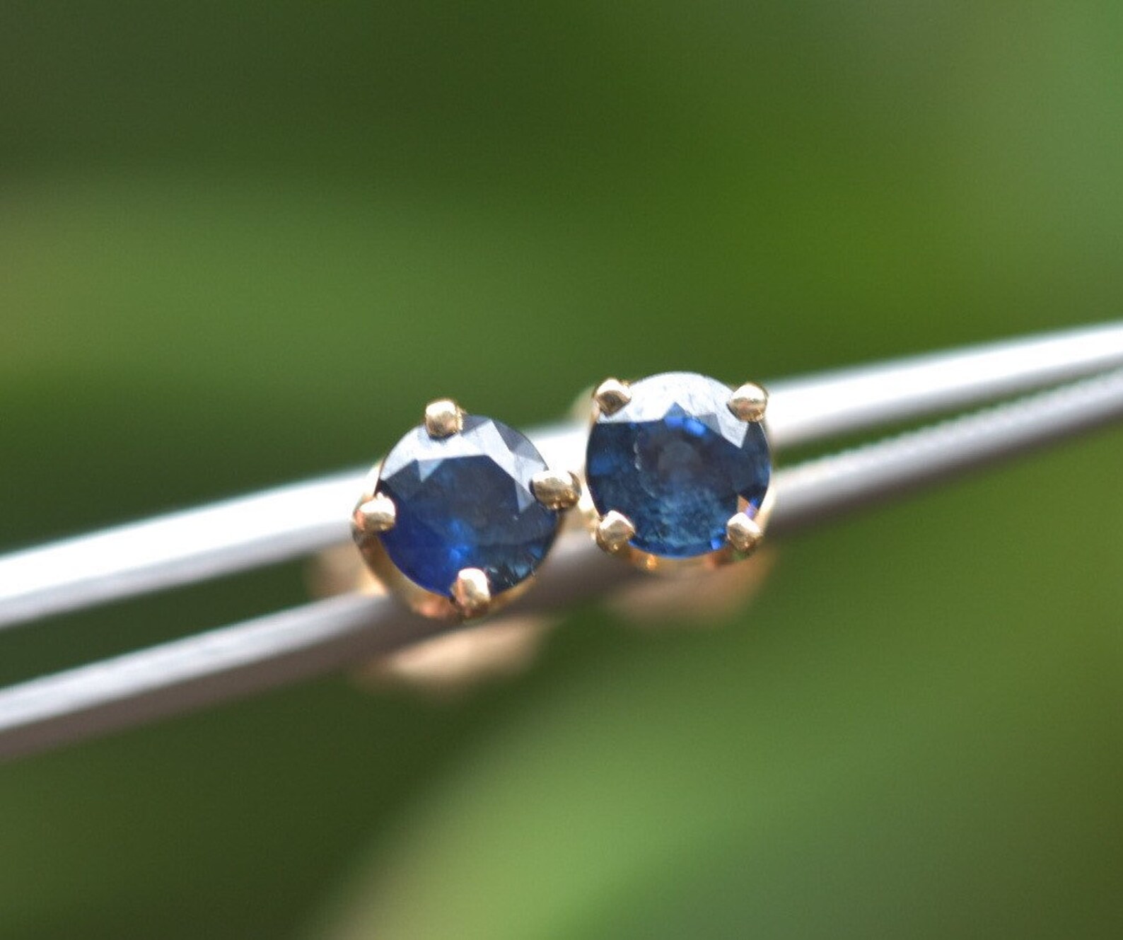 Pendientes naturales de zafiro azul 14k Gold Etsy España