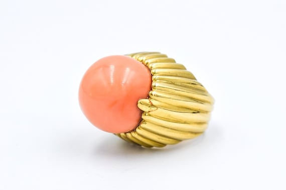 Mid Century (60's) 18kt Yellow Gold Coral Stateme… - image 2