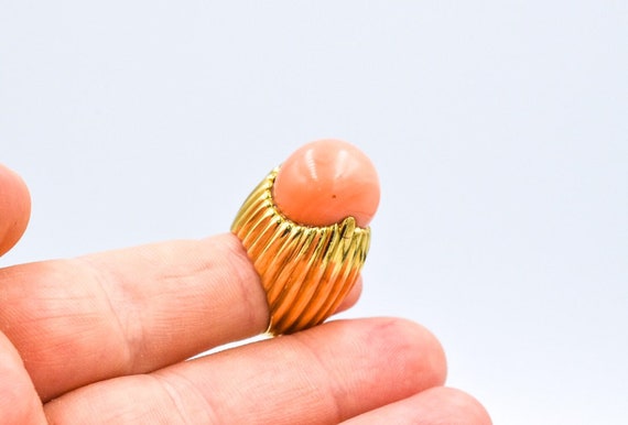 Mid Century (60's) 18kt Yellow Gold Coral Stateme… - image 5