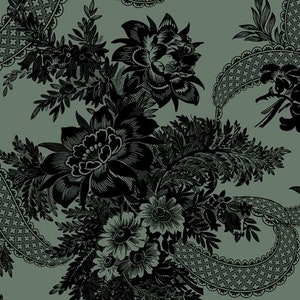 Pode incluir: Padr&atilde;o floral preto e branco sobre um fundo verde-s&aacute;lvia. O padr&atilde;o apresenta detalhes intrincados e uma est&eacute;tica vintage.