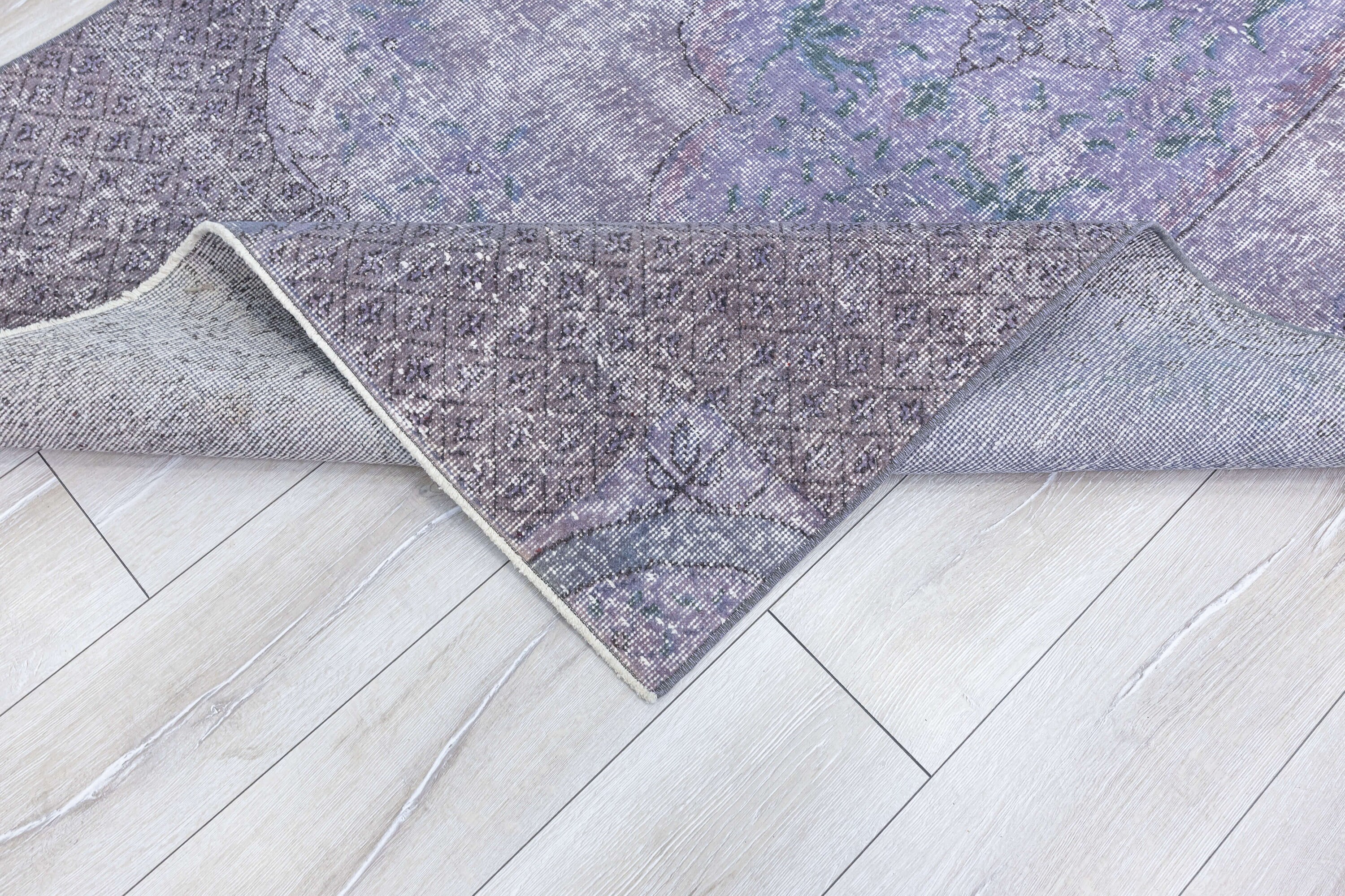 ヴィンテージ トルコ製オーバーダイウールラグ：パープルバイオレット
