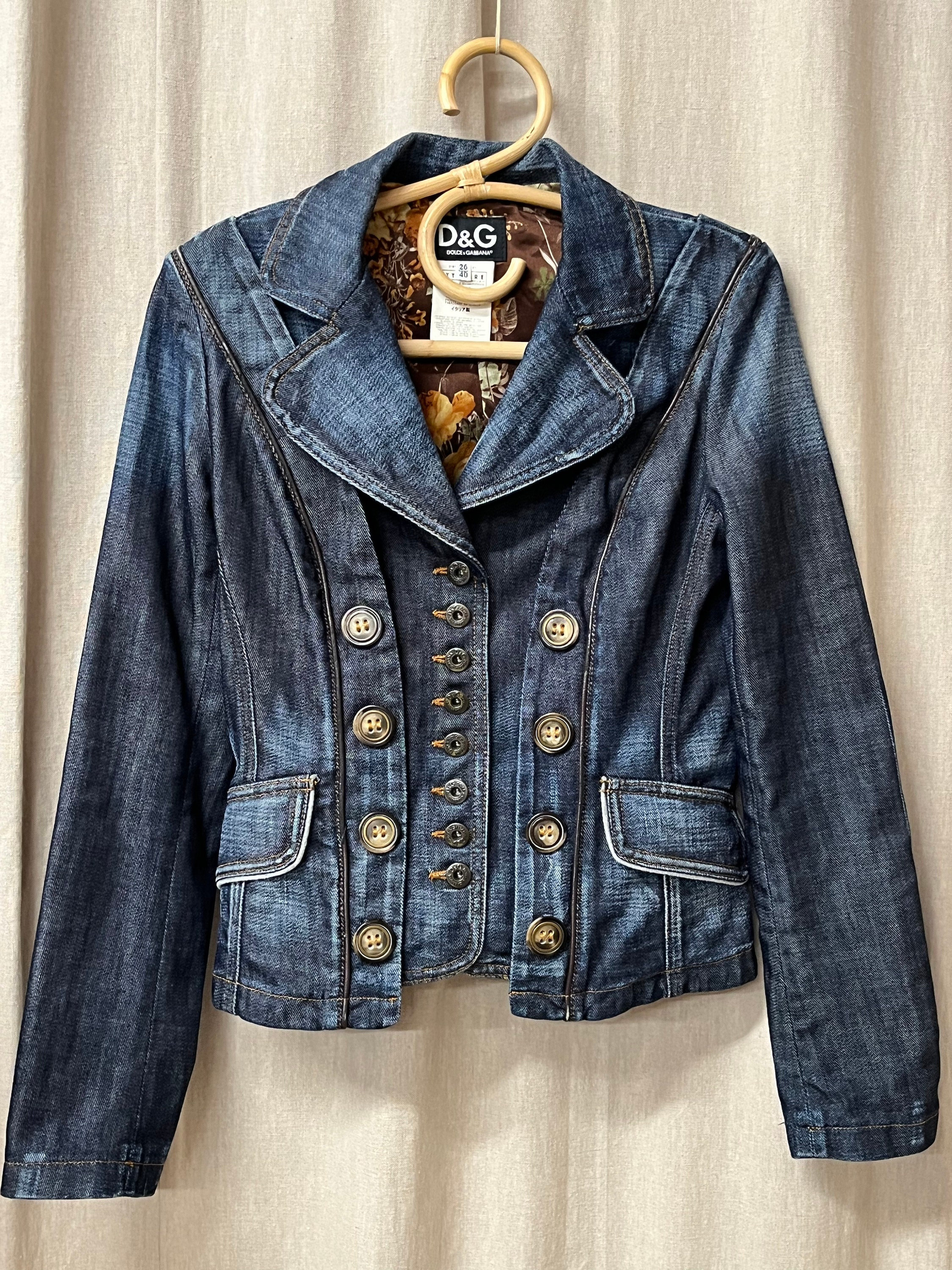 D&G Dolce and Gabbana Vintage Jeans Jacket Floral Pattern Lining D&G Dolce and Gabbana Vintage Jeans Jacket Floral Pattern Lining
