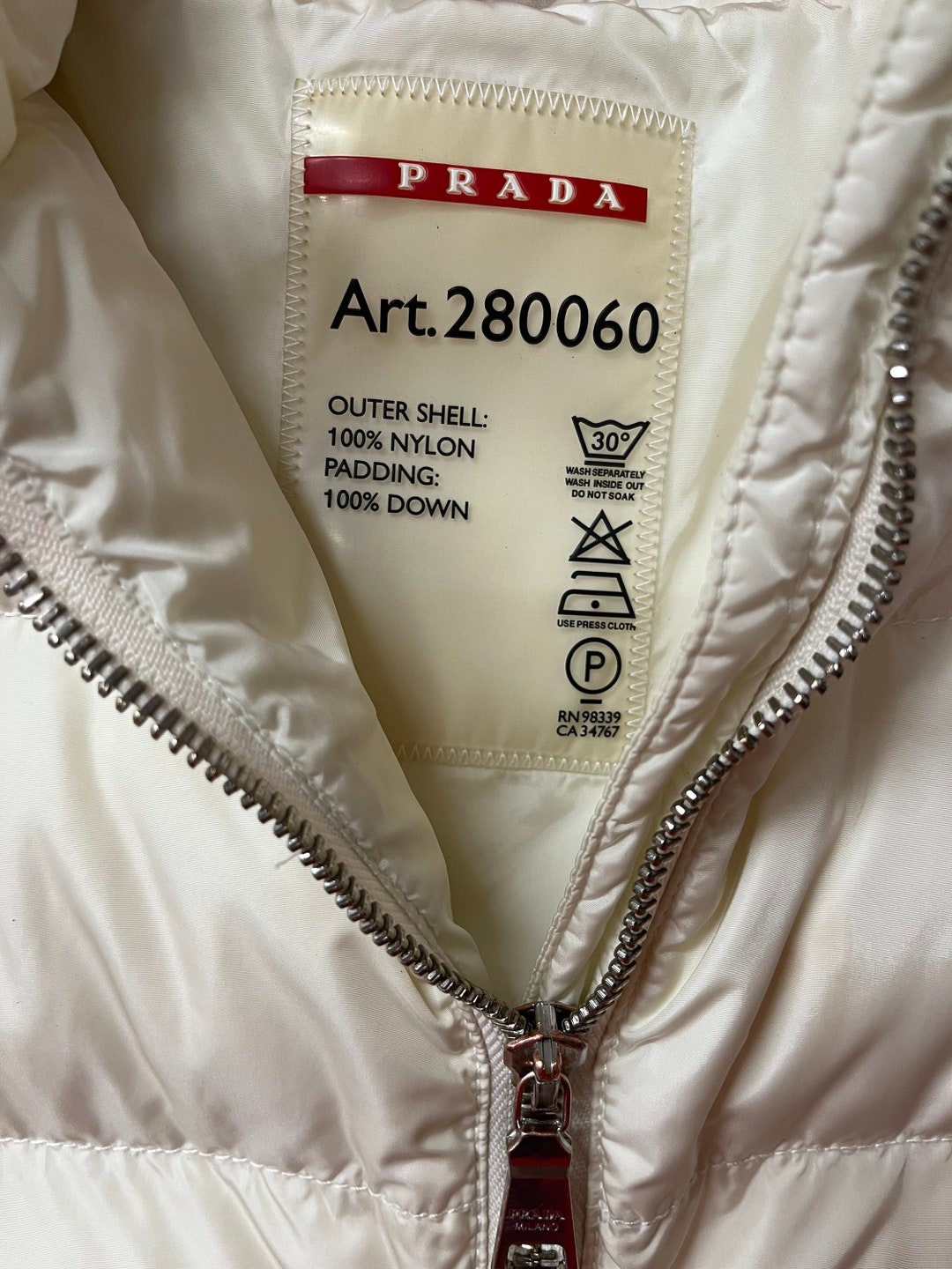 PRADA Ecru Blanco Puffer Down Chaqueta Tamaño Mediano - Etsy México