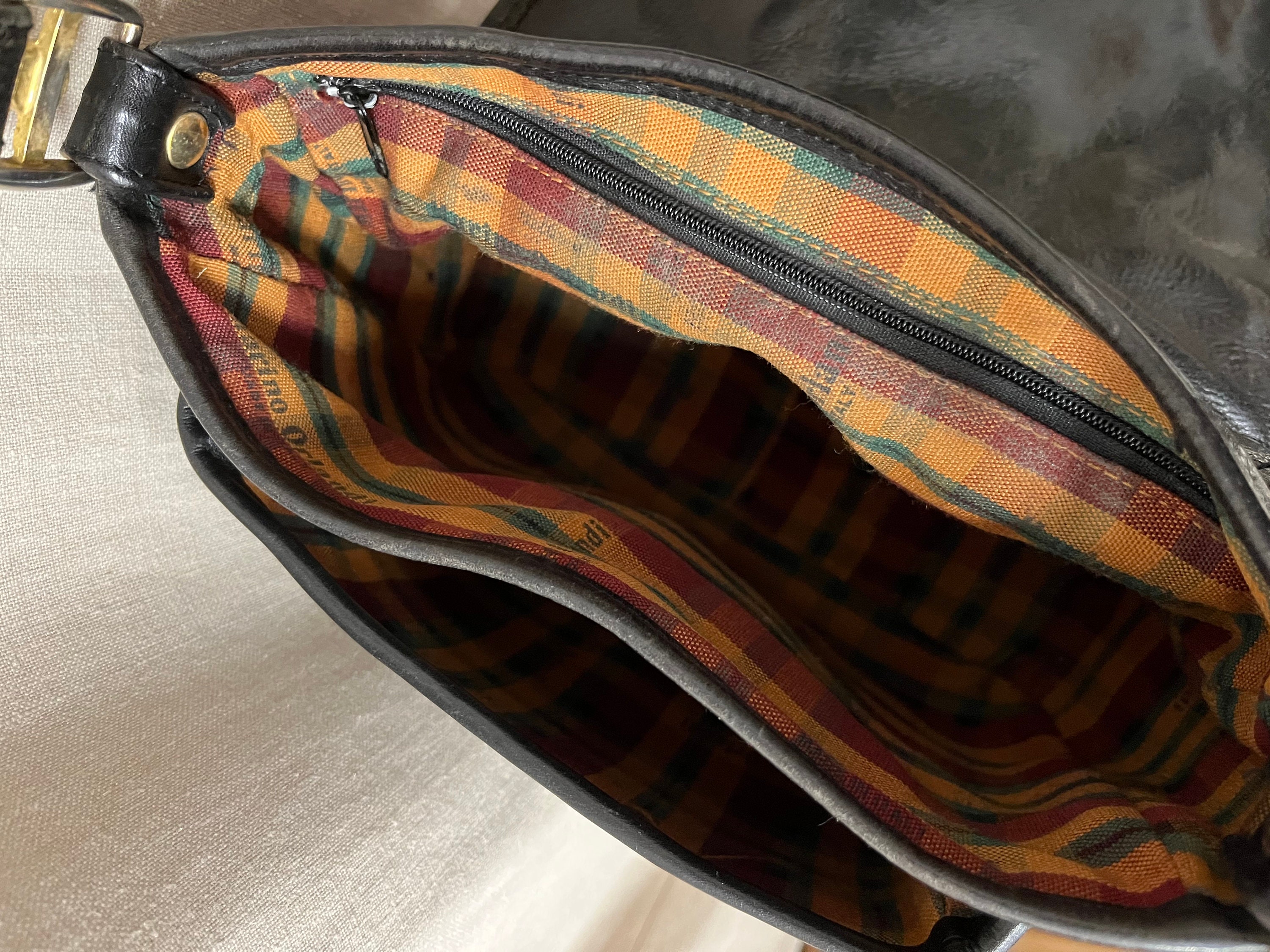 ヴィンテージ MARINO ORLANDI フラップバッグ ブラックレザー 