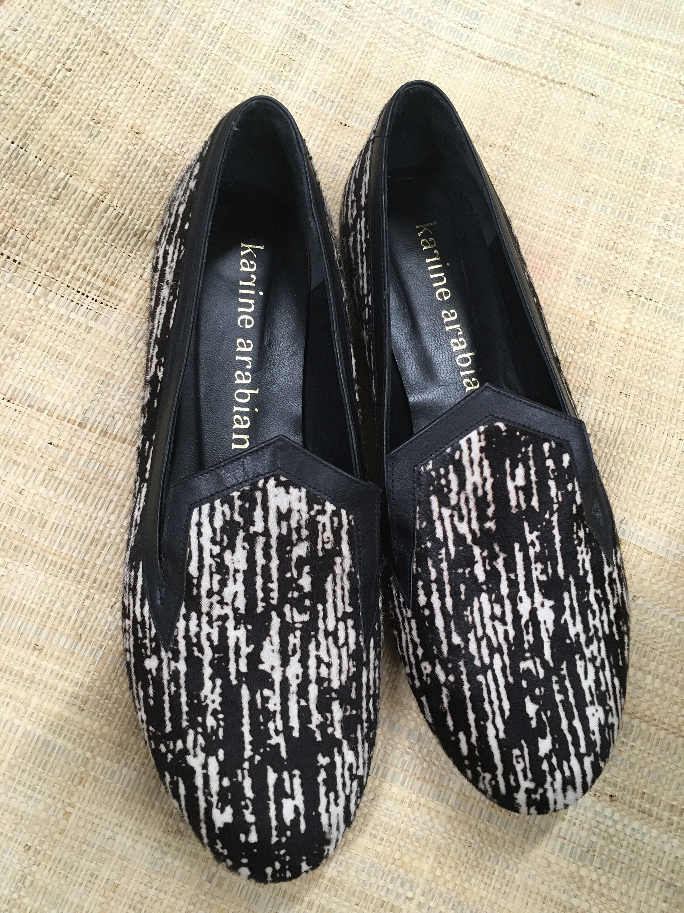 Karine Arabian Flats moccasin Black White Pony style calfskin Size 37