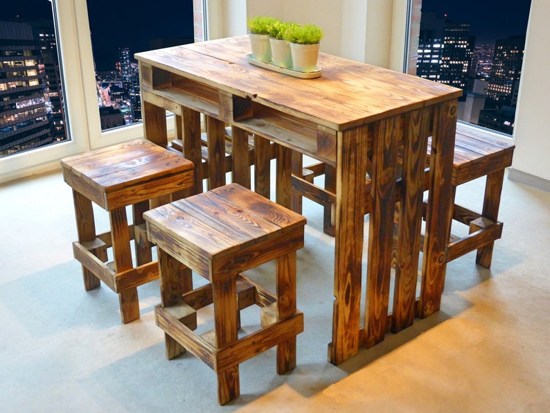 Pallet Seating Group pallet table & Stool image 1