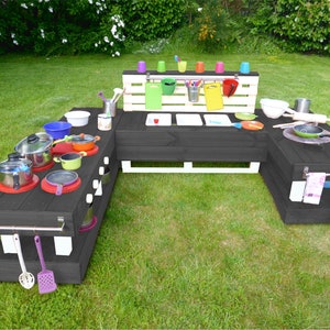 Children's kitchen / mud kitchen wooden garden pallet furniture image 1