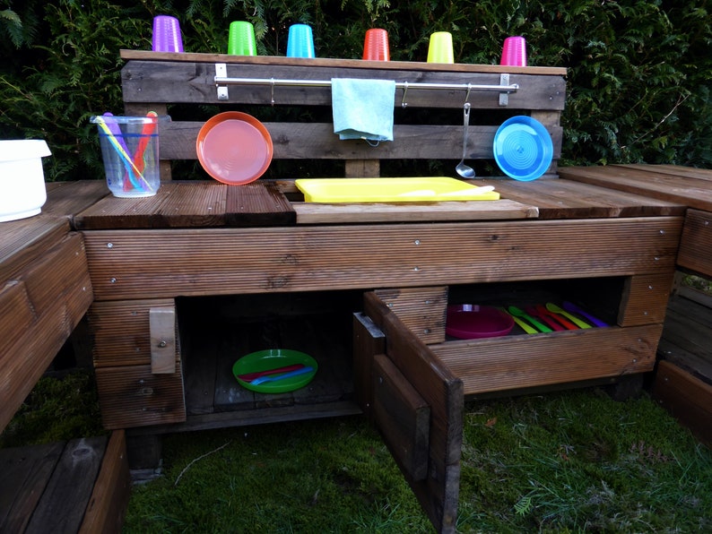 Palettenmöbel Kinderküche XL aus Holz für Garten Bild 3