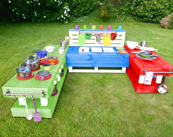 Children's kitchen made of wood Colorful / Garden pallet furniture