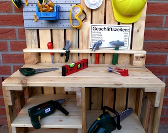 Children's workbench made of pallets wood