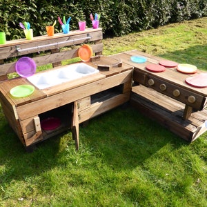 Palettenmöbel Kinderküche M aus Holz für Garten Bild 1