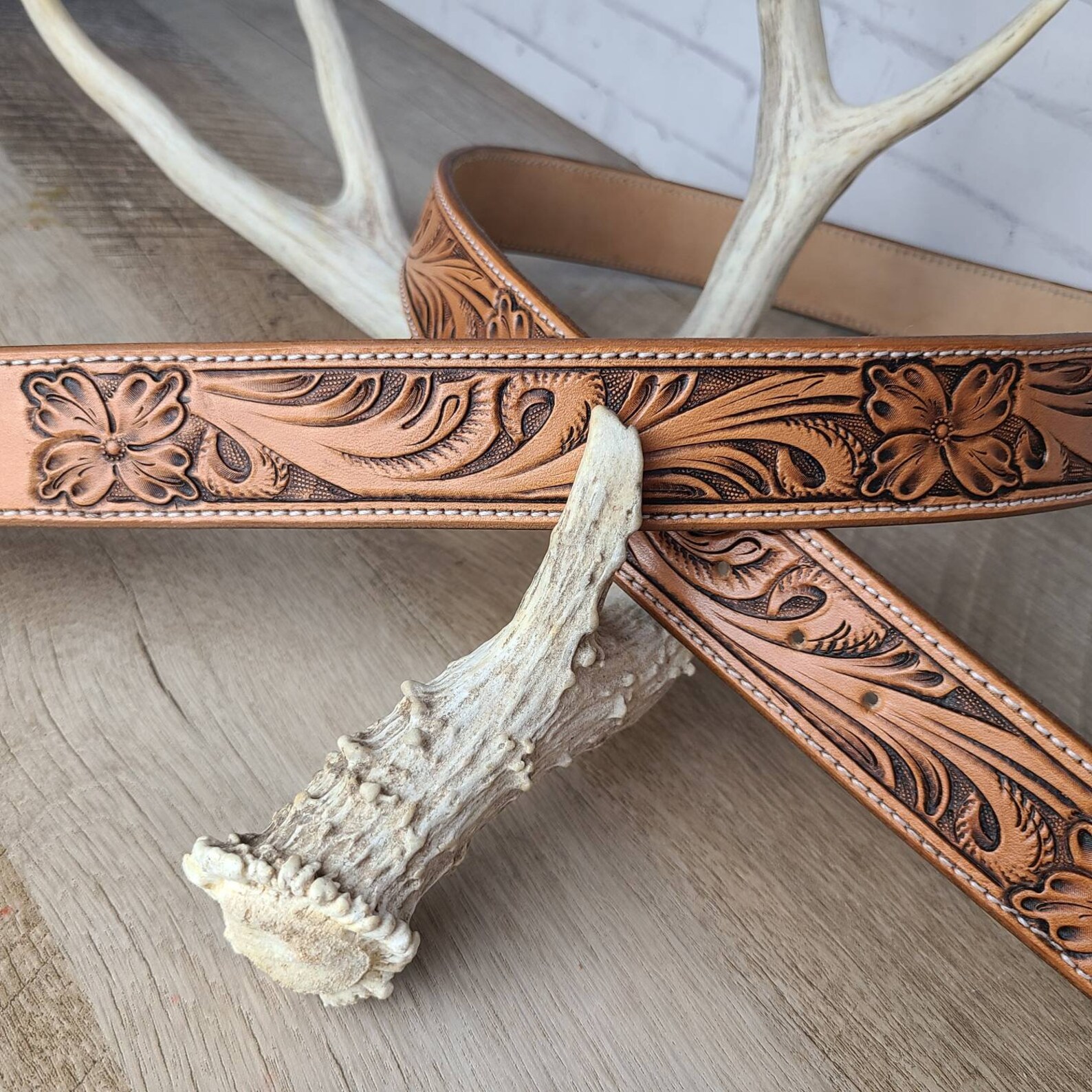 Mens Floral Tooled Leather Belt