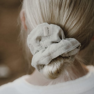 Scrunchie aus Leinen-Rest | Weiches Bio Leinen Haargummi | Optional Stickerei