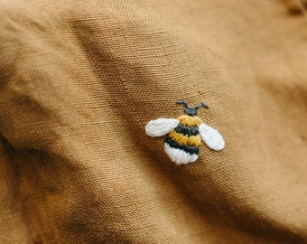 Handmade Embroidery "Bee" | Customized Personalised Items | Optional Embroideries