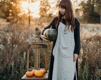 Traditional Linen Apron | Optional Embroidery